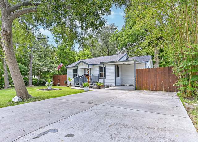 Property at 615 Honeysuckle Dr, La Marque, TX 77568, 4 beds, 2 baths