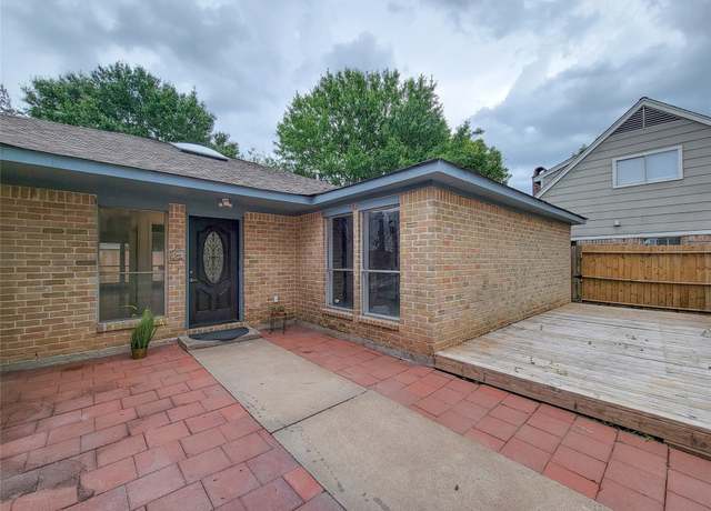 Property at 2207 Crystal Hills Dr, Houston, TX 77077, 4 beds, 2.5 baths