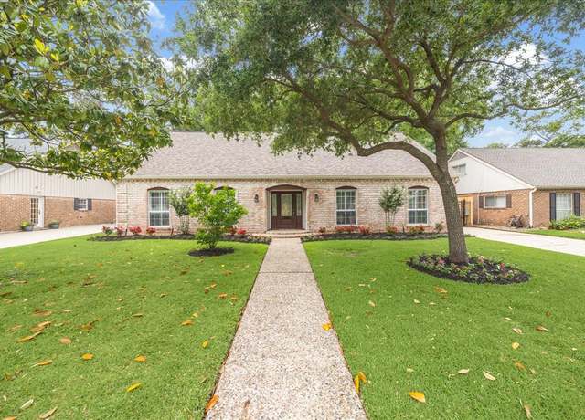 Property at 1302 Briarbrook Dr, Houston, TX 77042, 4 beds, 3.5 baths