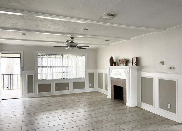 Property at 927 Greatwood Dr, Houston, TX 77013, 3 beds, 2 baths