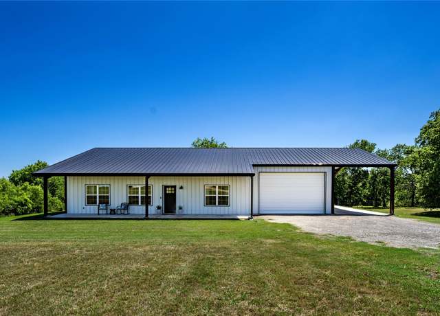 Property at 108 High Meadow Ct, Schulenburg, TX 78956, 3 beds, 2 baths