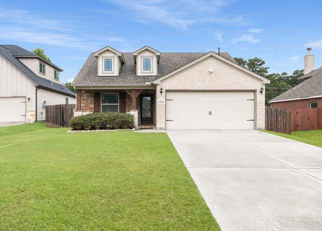 Property at 1724 Wandering Hills Rd, Conroe, TX 77304, 4 beds, 2 baths