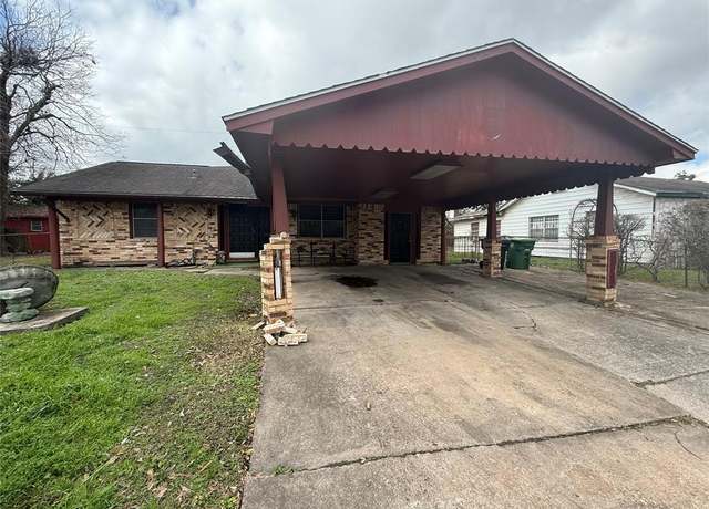 Property at 1442 Silverdale St, Houston, TX 77029, 3 beds, 3 baths