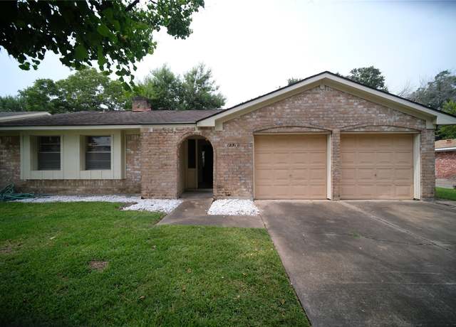 Property at 12510 Shannon Hills Dr, Houston, TX 77099, 3 beds, 2 baths