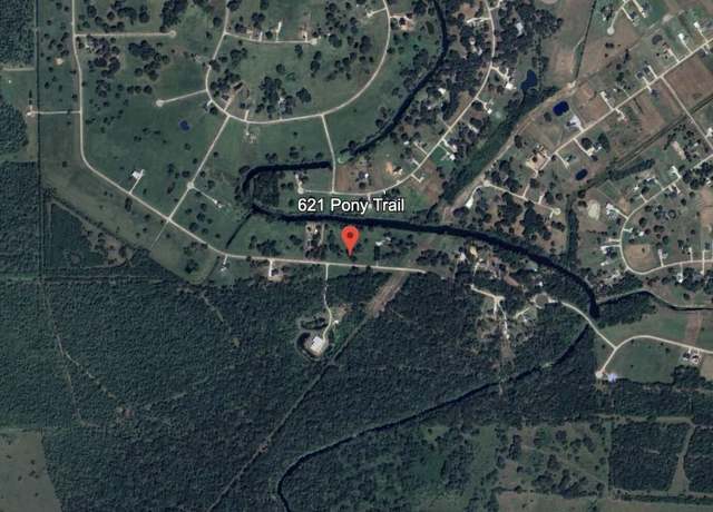 Property at 615 Pony Trl, Angleton, TX 77515