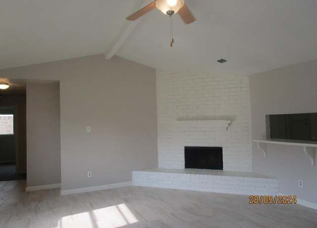 Property at 12515 Cooperstown Dr, Houston, TX 77089, 3 beds, 1.5 baths
