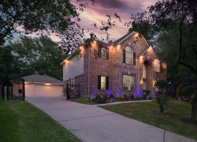 Property at 2511 N Yorkchase Ln, Conroe, TX 77304, 4 beds, 3.5 baths