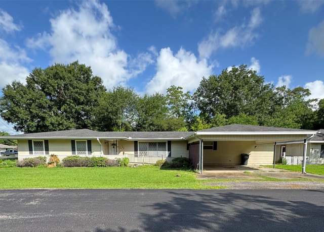 Property at 189 Hilldale Dr, Nederland, TX 77627, 4 beds, 2 baths