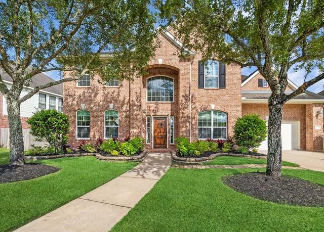 Property at 4303 Pensacola Oaks Ln, Sugar Land, TX 77479, 5 beds, 3.5 baths