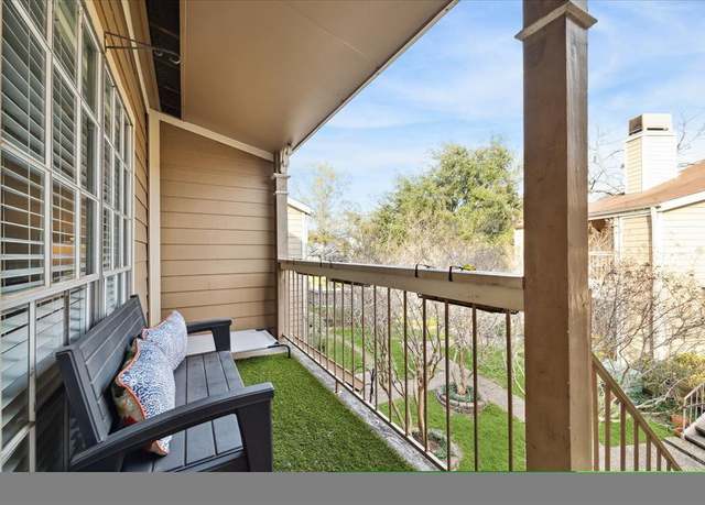 Property at 1860 White Oak Dr #322, Houston, TX 77009, 3 beds, 2 baths