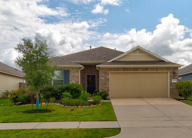 Property at 1215 Colt Canyon Dr, Alvin, TX 77511, 4 beds, 2 baths