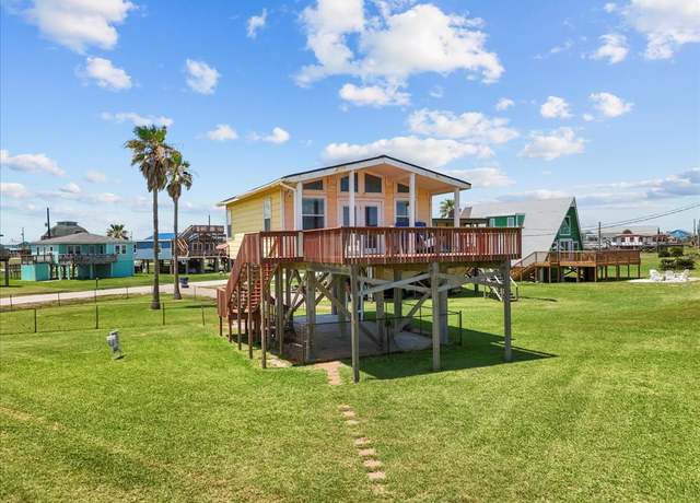 Property at 819 Sea Shell Dr, Surfside Beach, TX 77541, 2 beds, 1 bath