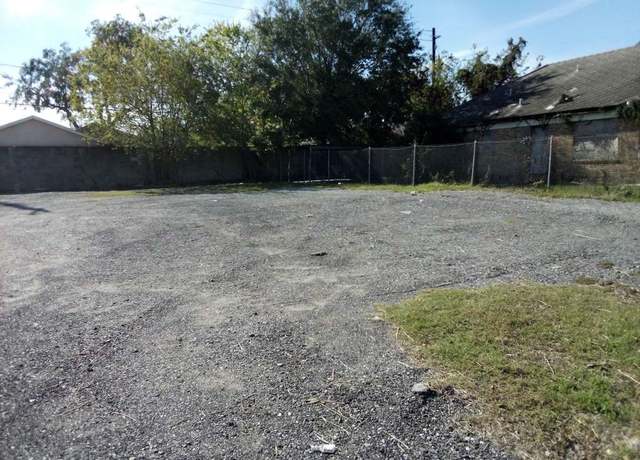 Property at 2910 Blodgett St, Houston, TX 77004
