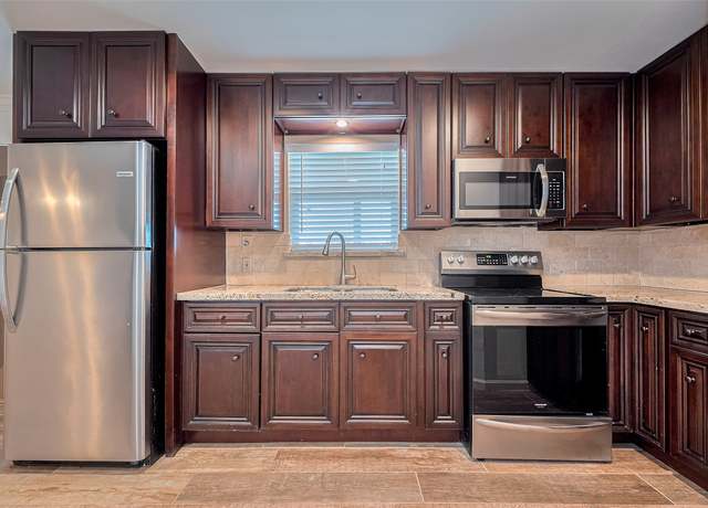 Property at 371 County Road 5015, Cleveland, TX 77327, 2 beds, 2 baths