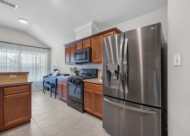 Property at 13022 Echo Landing Dr, Houston, TX 77070, 3 beds, 2 baths