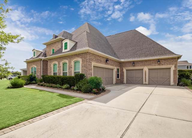 Property at 2051 Bluestem Dr, Conroe, TX 77384, 4 beds, 4.5 baths