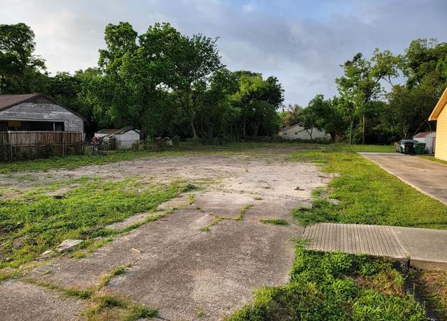 Property at 5320 Carmen St, Houston, TX 77033