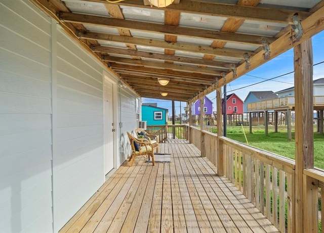 Property at 514 Texas, Surfside Beach, TX 77541, 2 beds, 1 bath
