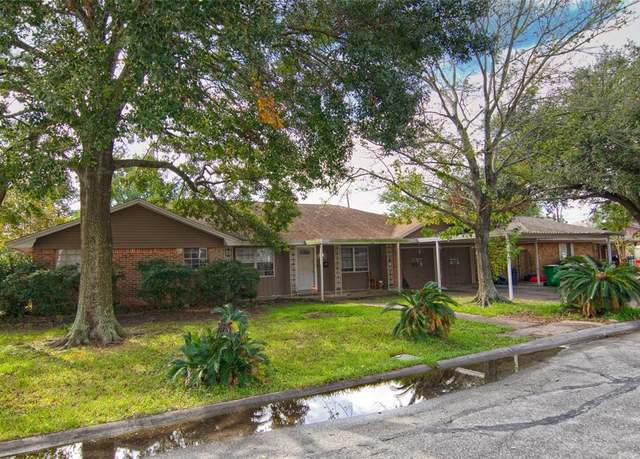 Property at 801 Elmwood Dr, Baytown, TX 77520, 4 beds, 2 baths
