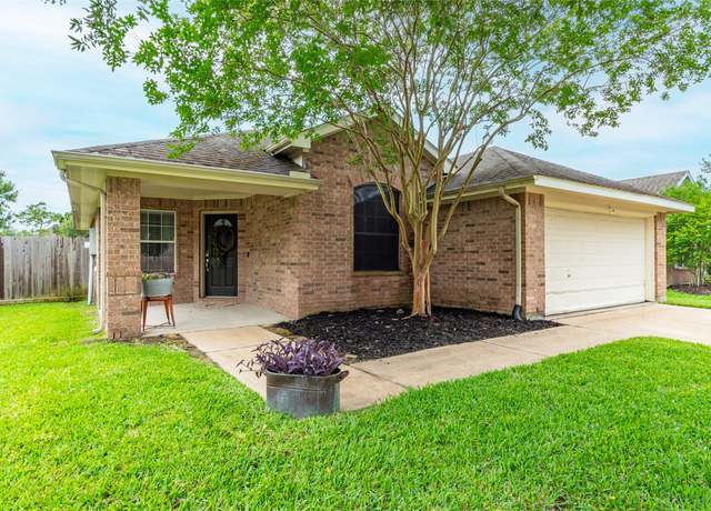 Property at 2975 Autumn Brook Ln, League City, TX 77573, 3 beds, 2 baths
