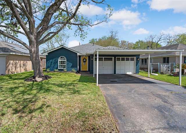 Property at 615 S 6th St, La Porte, TX 77571, 3 beds, 2 baths