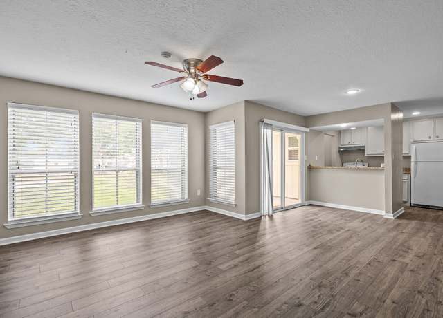 Property at 250 El Dorado Blvd #127, Webster, TX 77598, 2 beds, 2 baths