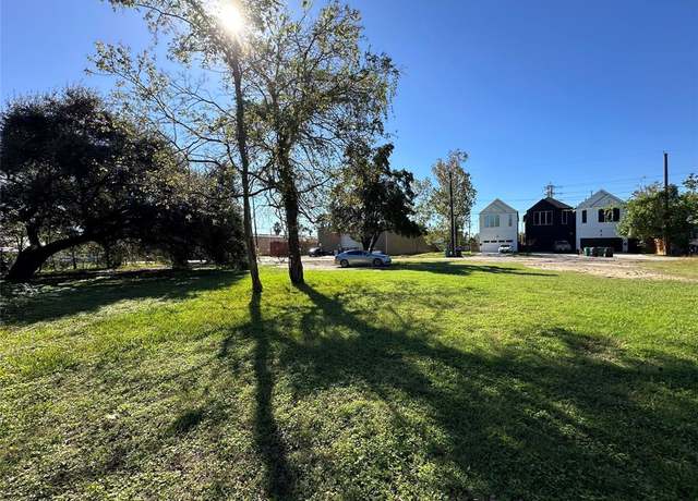Property at 5719 Kemp St, Houston, TX 77023