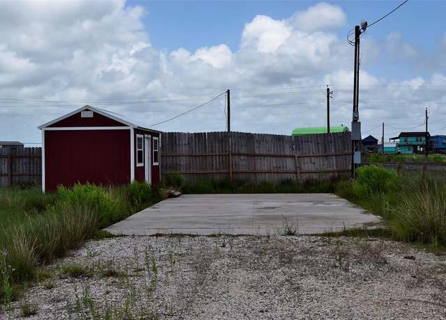 Property at 1206 Bluewater St, Sargent, TX 77414