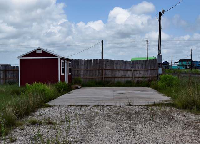 Property at 1206 Bluewater St, Sargent, TX 77414
