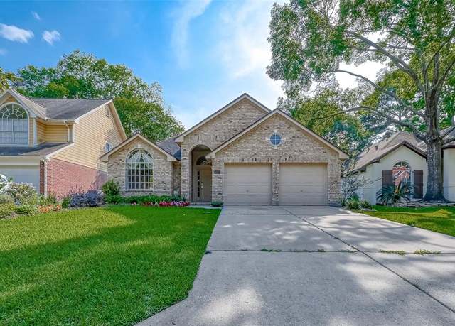 Property at 5007 Maple Brook Ln, Kingwood, TX 77345, 4 beds, 2 baths