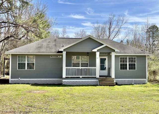 Property at 52 E Oldham St, Wells, TX 75976, 3 beds, 2 baths