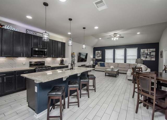 Property at 8822 Cabin Loft Ln, Rosharon, TX 77583, 4 beds, 3.5 baths