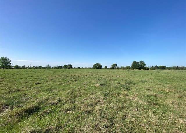 Property at 1045 Anna Ln, Sealy, TX 77474