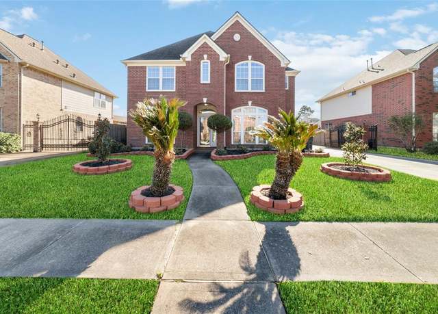 Property at 11926 Christophers Walk Trl, Houston, TX 77089, 4 beds, 2.5 baths