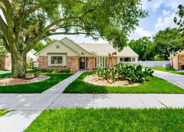 Property at 12327 Meadowhollow Dr, Meadows Place, TX 77477, 3 beds, 2 baths