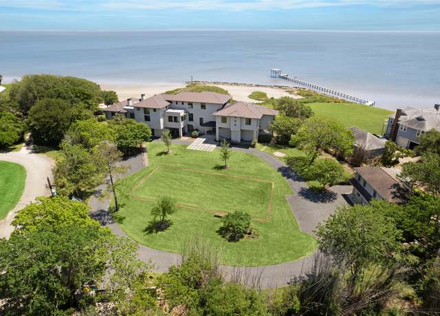 Property at 633 Quintana Roo Pl, Seabrook, TX 77586, 5 beds, 7 baths