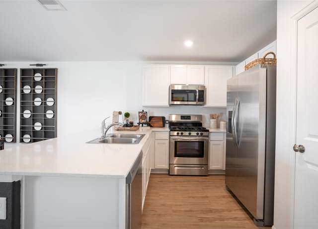 Property at 31375 Black Cherry Hollow Dr, Magnolia, TX 77354, 4 beds, 2 baths