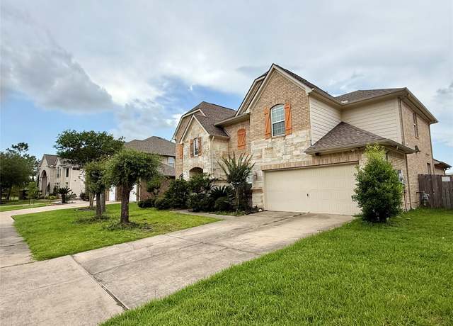 Property at 12503 Pepper Creek Ln, Pearland, TX 77584, 4 beds, 2.5 baths
