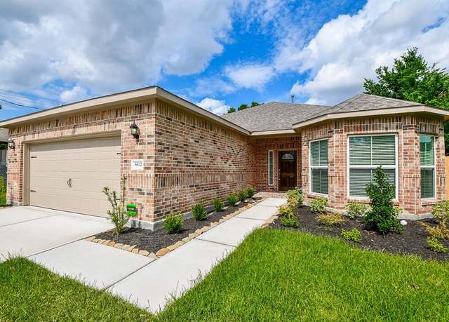 Property at 6822 Tuskegee St, Houston, TX 77091, 4 beds, 2.5 baths