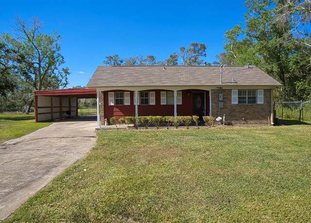 Property at 6823 County Road 659, Brazoria, TX 77422, 2 beds, 2 baths