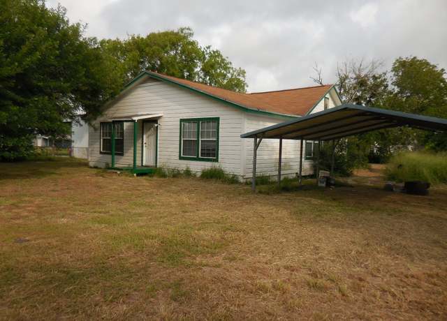 Property at 628 Austin St W, Matagorda, TX 77457, 2 beds, 1 bath