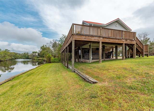 Property at 431 Shady Oaks Hbr, Alvin, TX 77511, 4 beds, 2 baths