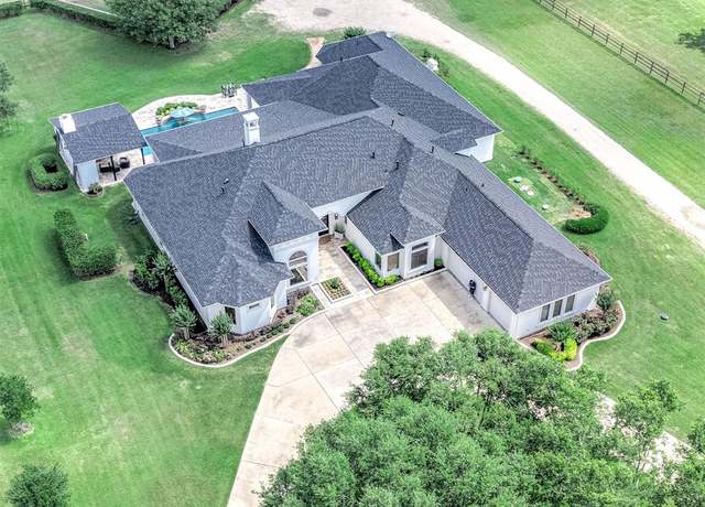 Property at 3710 Triple Crown Dr, Richmond, TX 77406, 5 beds, 3.5 baths
