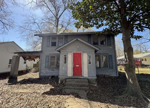 Property at 2609 Pine St, Texarkana, TX 75503, 3 beds, 1 bath