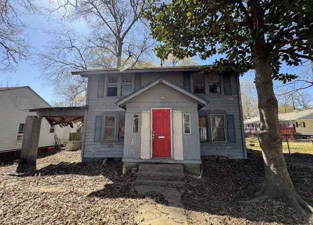Property at 2609 Pine St, Texarkana, TX 75503, 3 beds, 1 bath