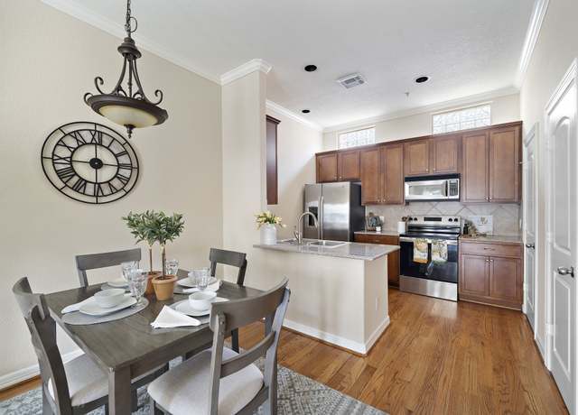 Property at 1913 Gillette St Unit C, Houston, TX 77006, 2 beds, 1.5 baths