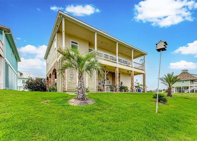 Property at 2001 Laguna Harbor Cove Blvd, Port Bolivar, TX 77650, 4 beds, 3 baths