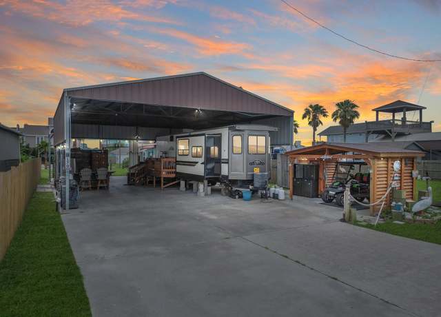 Property at 170 Ocean Breeze Dr, Crystal Beach, TX 77650