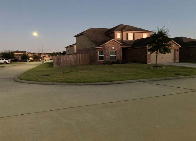 Property at 20454 Moon Walk Dr, Humble, TX 77338, 4 beds, 2.5 baths
