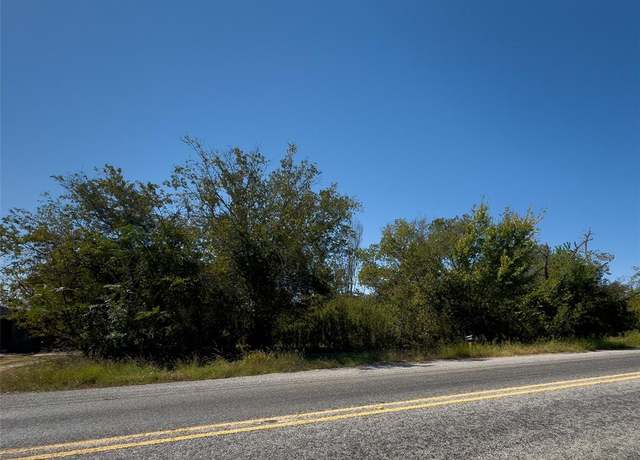 Property at 6625 Tx-loop 220, Plum, TX 78952